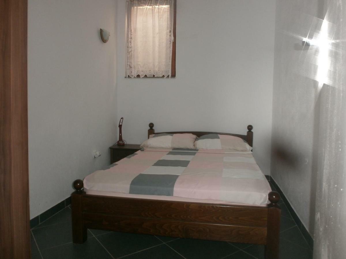 Apartmani Lastro Jesenice  Exteriér fotografie